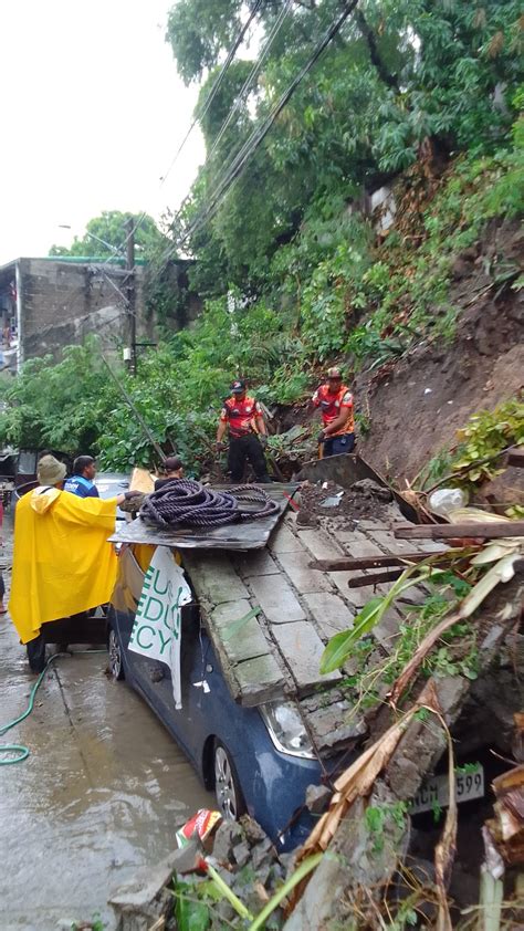 slex traffic update today|Heavy rains cause wall to collapse, flooding in SLEX .